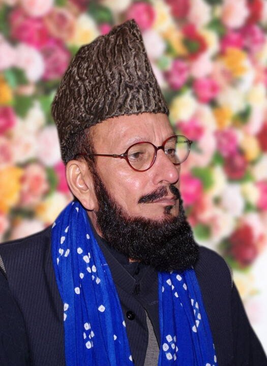 Islamic scholar addressing the community